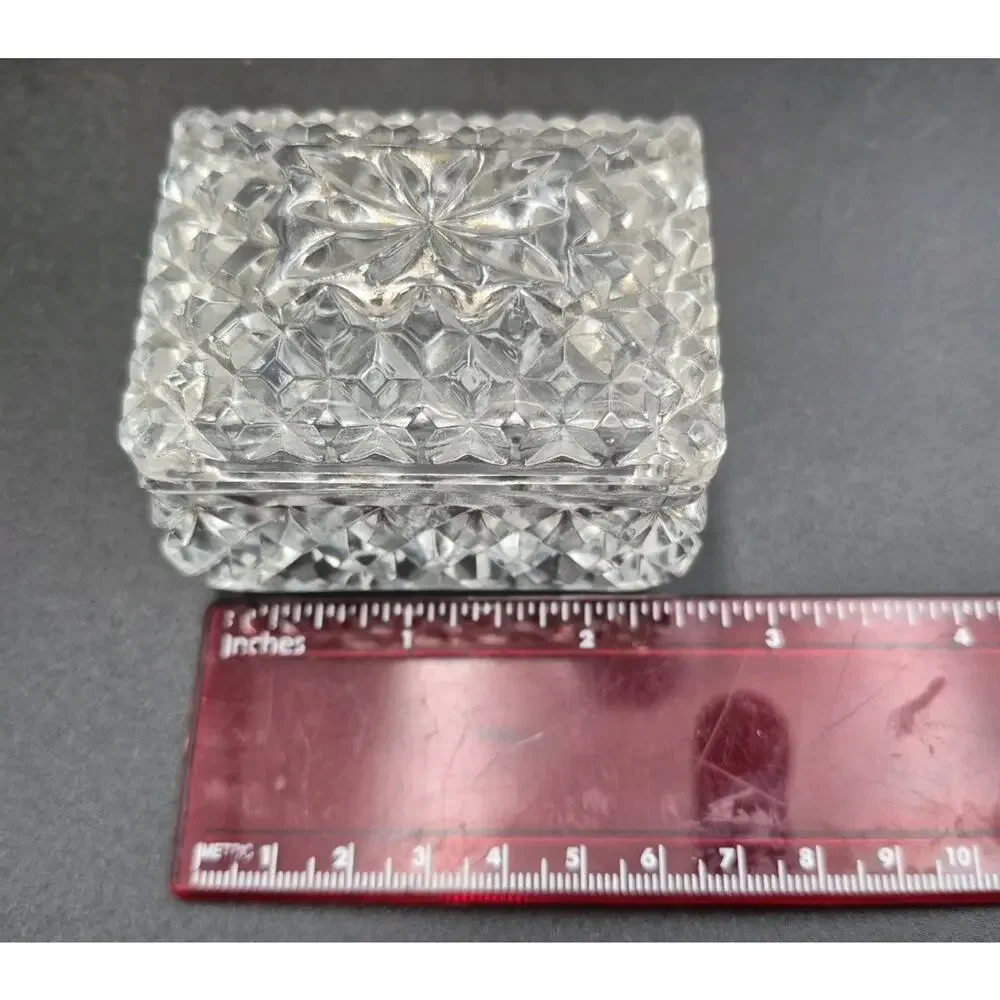 Vintage Small Crystal Casket Trinket Box Lid Starburst Crosshatch 2.75x2x2.5